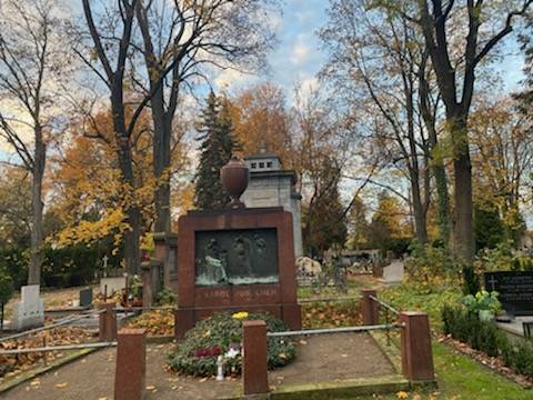 Pamiętamy o naszym patronie - zdjęcie 1
