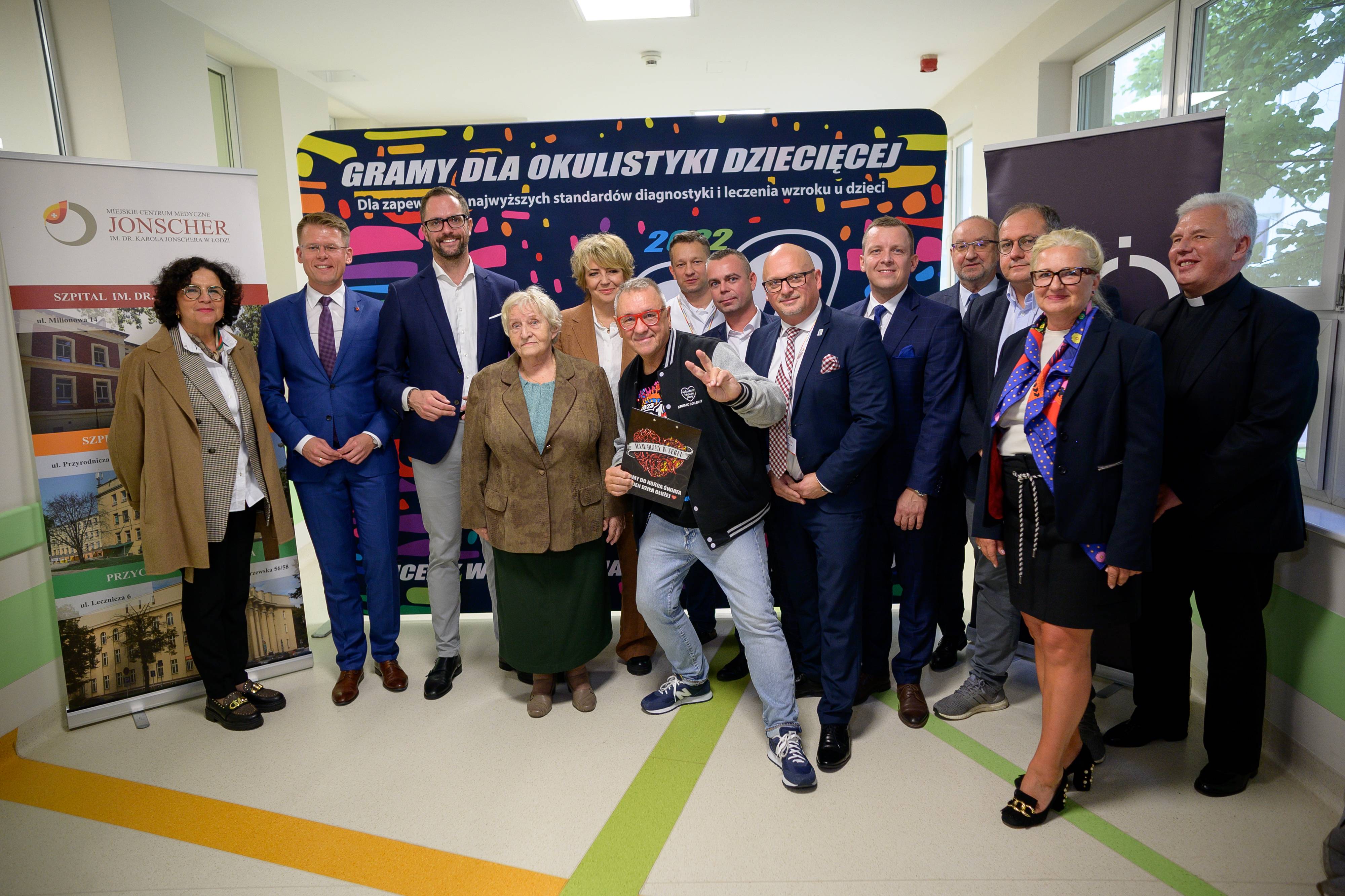 Miniatura zdjęcia 3: Uroczyste przekazanie sprzętu medycznego z Wielkiej Orkiestry Świątecznej Pomocy - zdjęcie 3