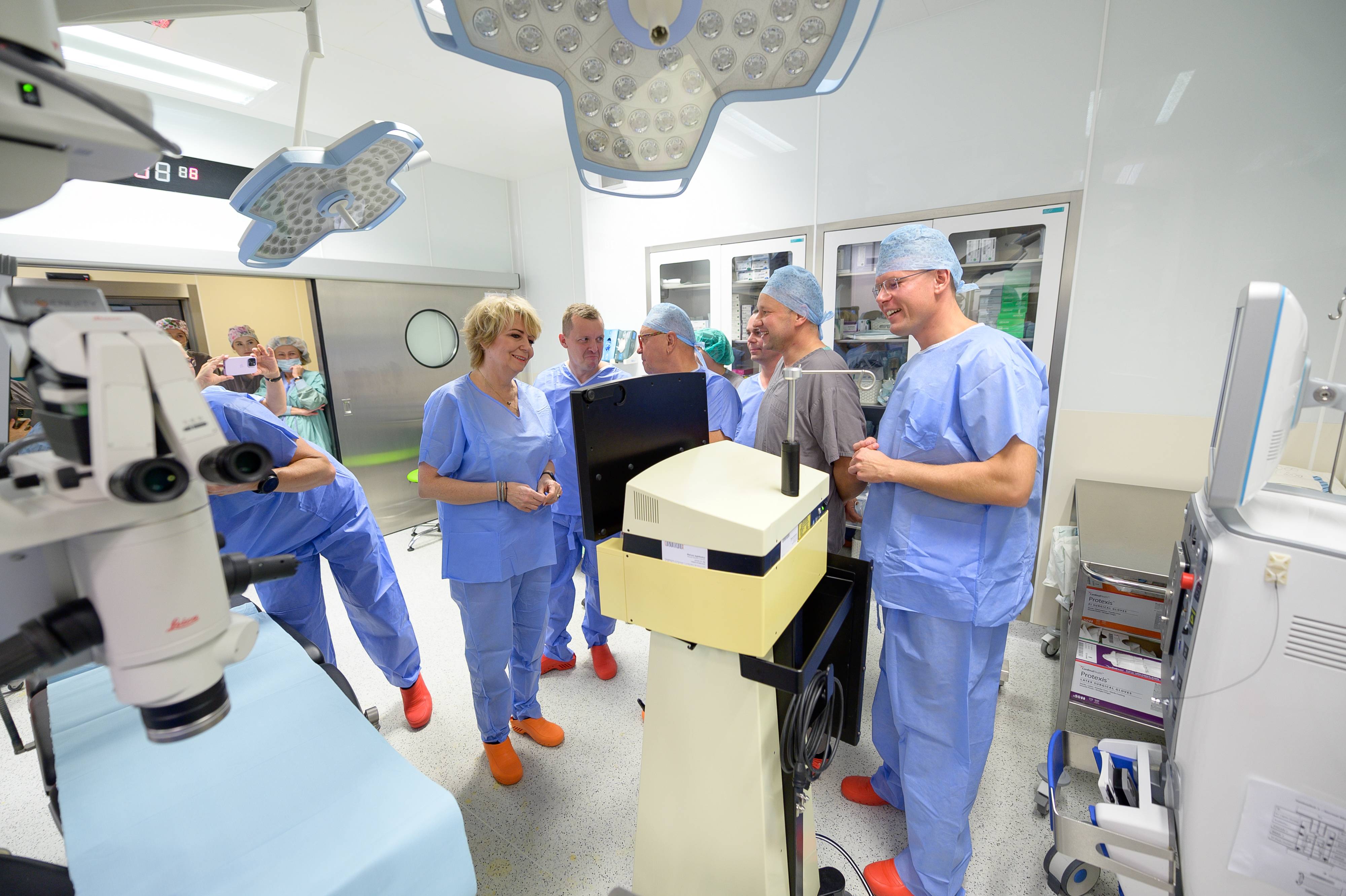 Miniatura zdjęcia 9: Uroczyste przekazanie sprzętu medycznego z Wielkiej Orkiestry Świątecznej Pomocy - zdjęcie 9
