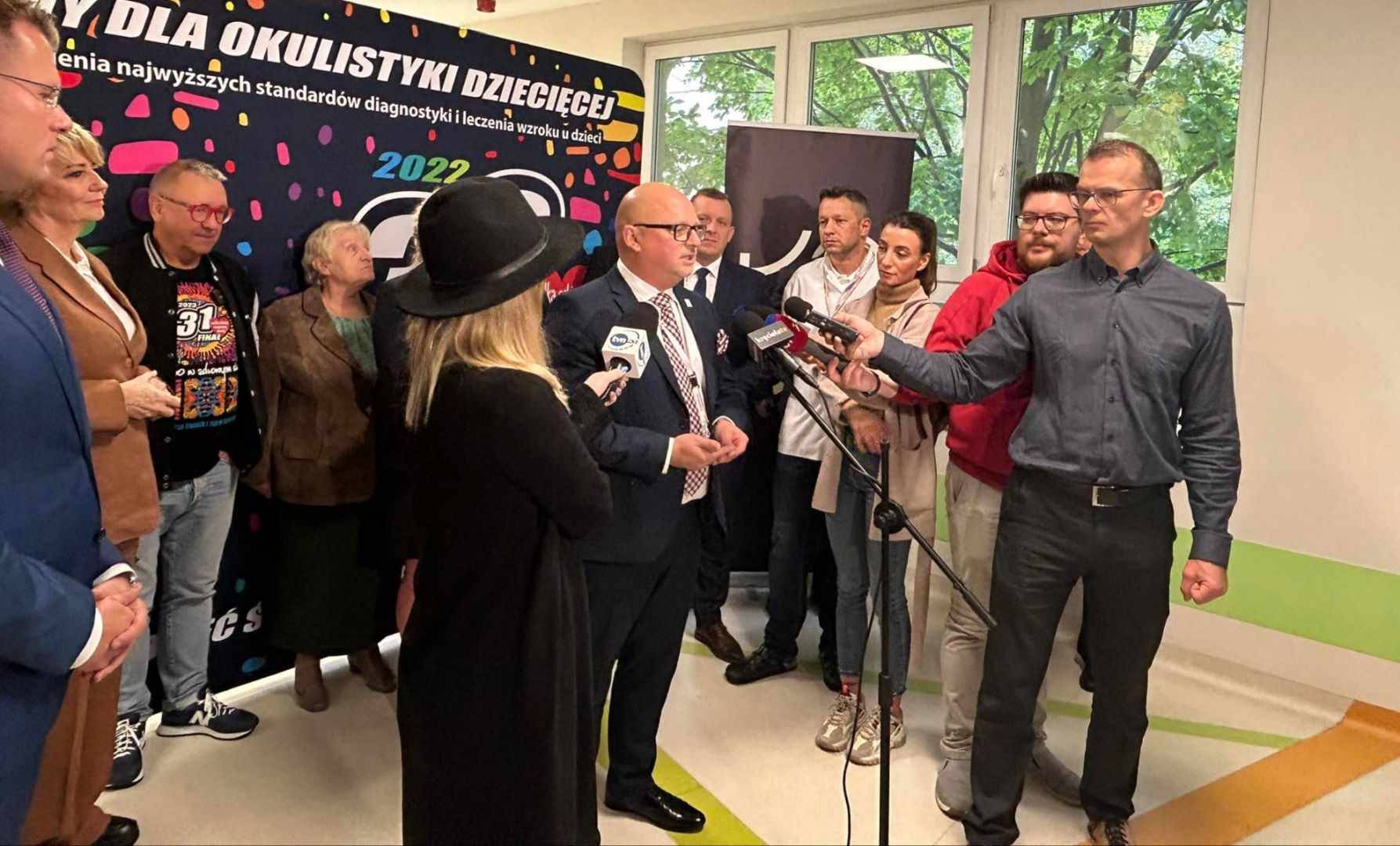 Miniatura zdjęcia 15: Uroczyste przekazanie sprzętu medycznego z Wielkiej Orkiestry Świątecznej Pomocy - zdjęcie 15